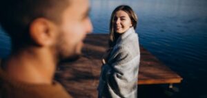 كيف أعرف أني وقعت في الحب 5 دلائل واشارات